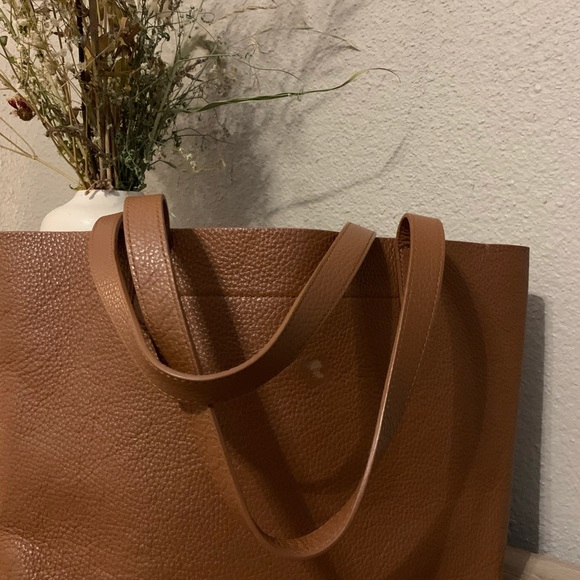 Cuyana Structured Tote - Sold out on website! - Picture 4 of 5